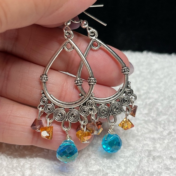 🦋✨Blue/topaz boho chandelier earrings -very pretty - Picture 4 of 7